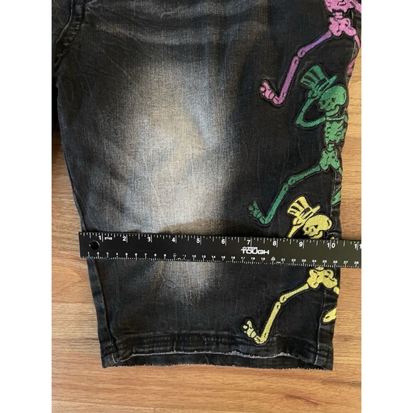 Men’s 38 G Squared Dancing Skeletons Shorts - Picture 8 of 11
